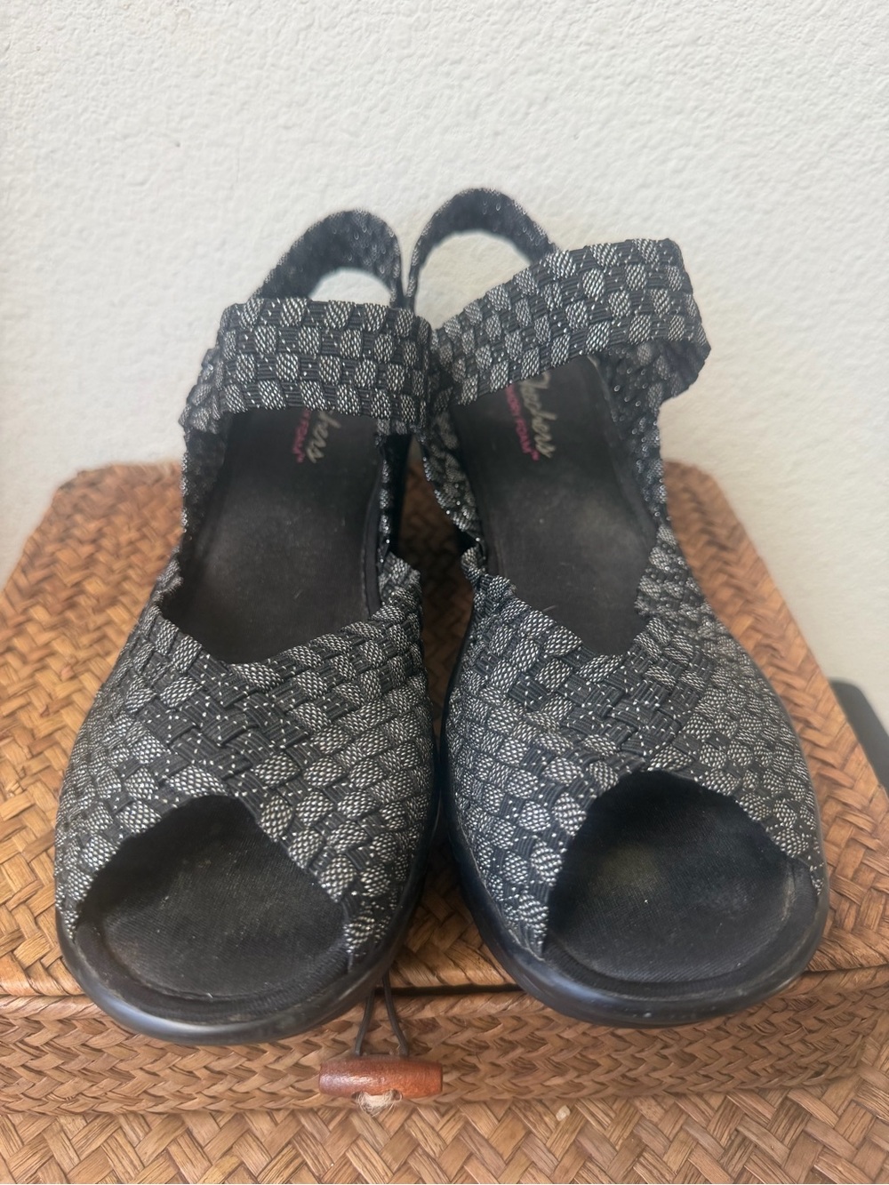 Skechers Black Patterned Woven Comfort Sandals Size 7.5-8 US